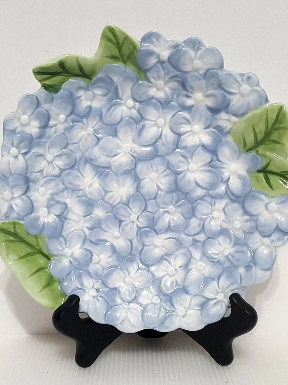 1 Williams Sonoma Figural Hydrangea Salad Plate 8.25